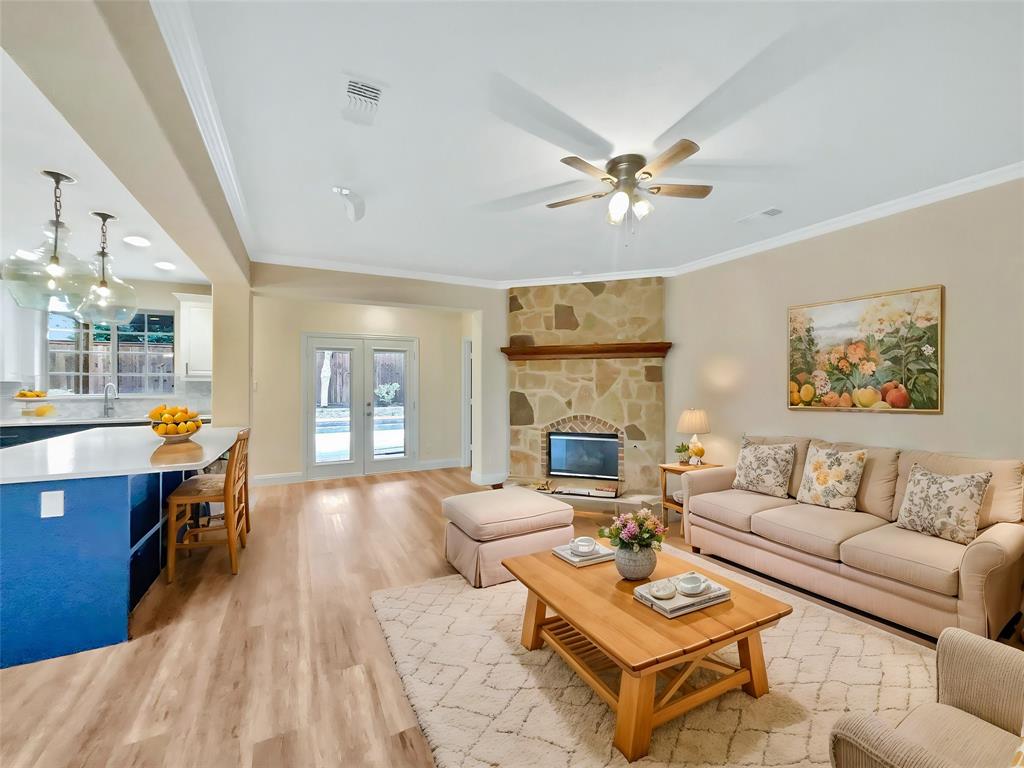 941 Fox Ridge Trail