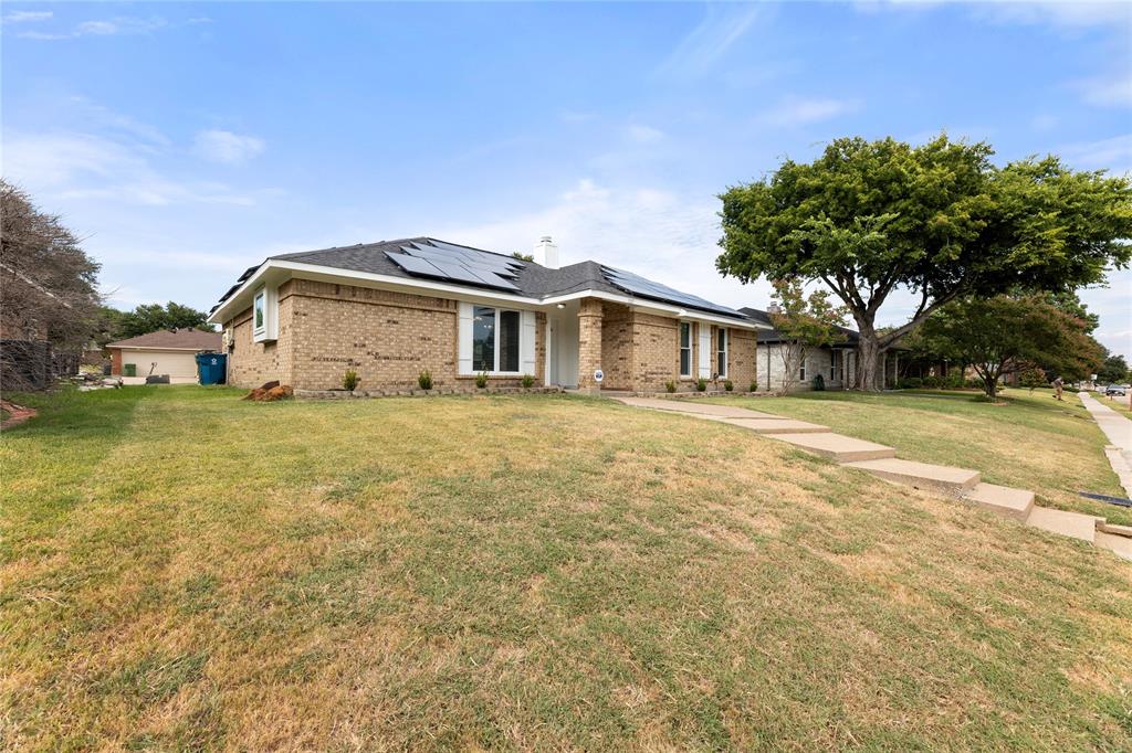 1537 N Valley Parkway