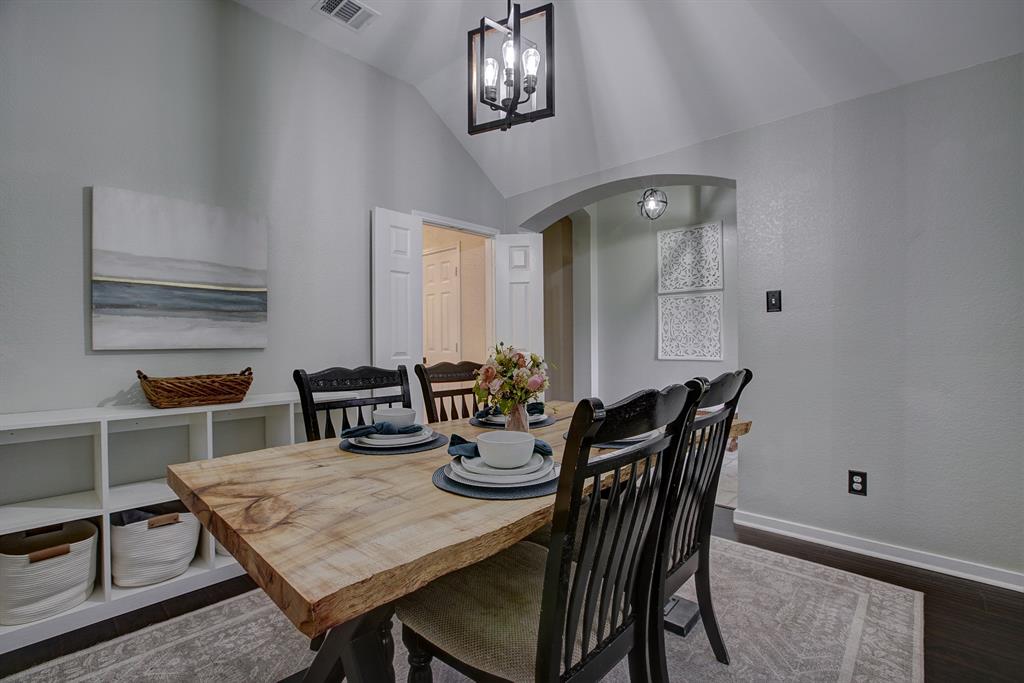 7906 Vista Creek Lane