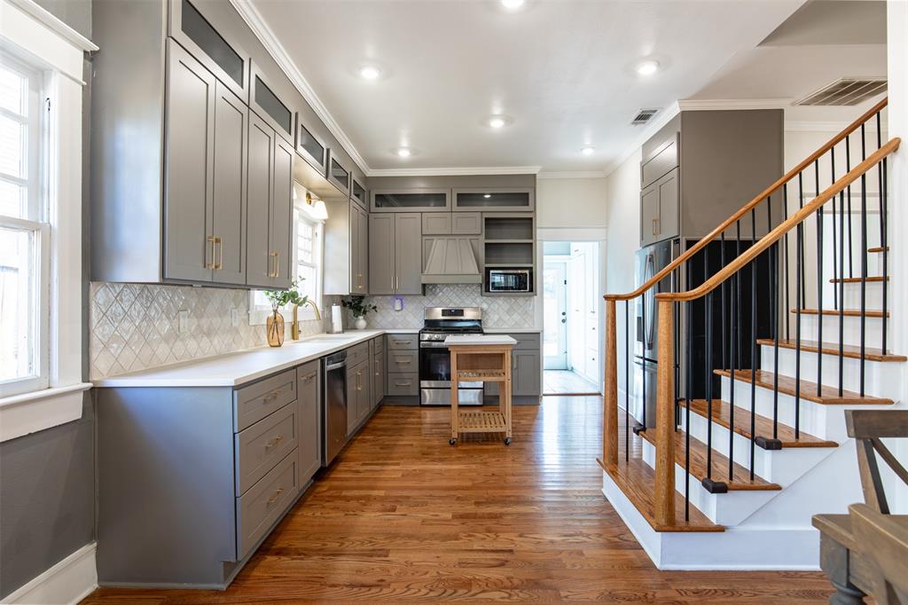 Winnetka Heights - Residential