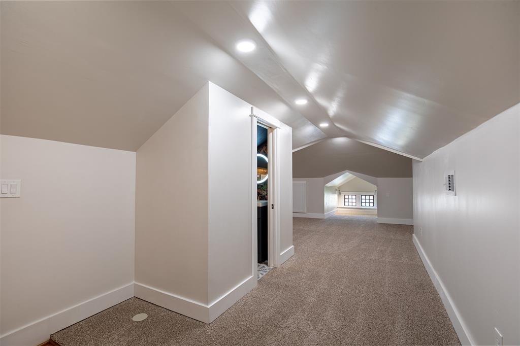 Winnetka Heights - Residential