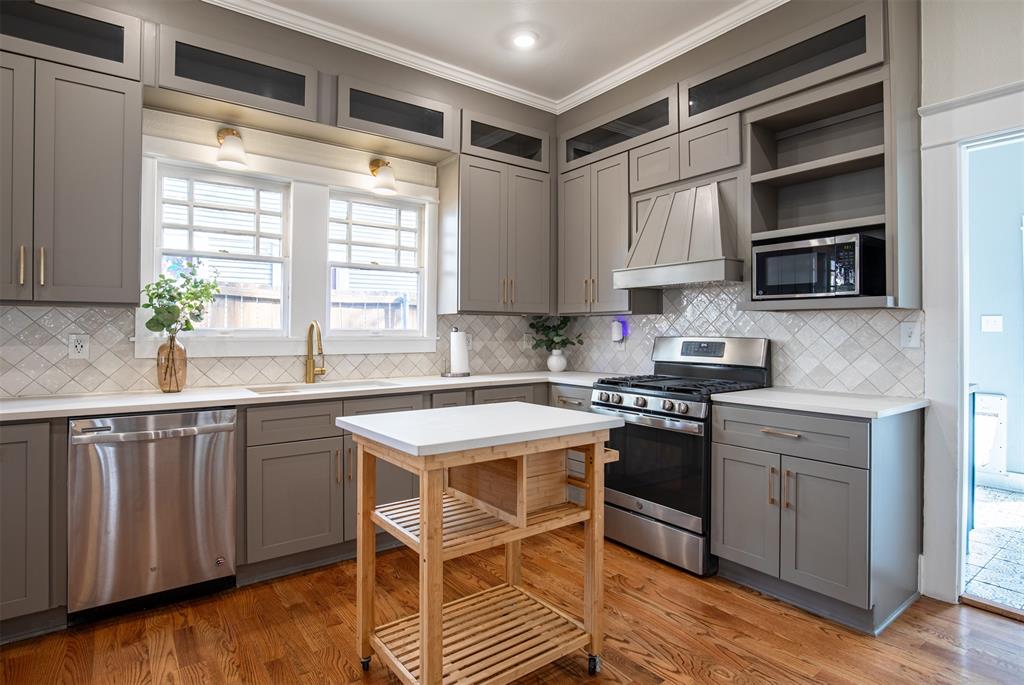 Winnetka Heights - Residential