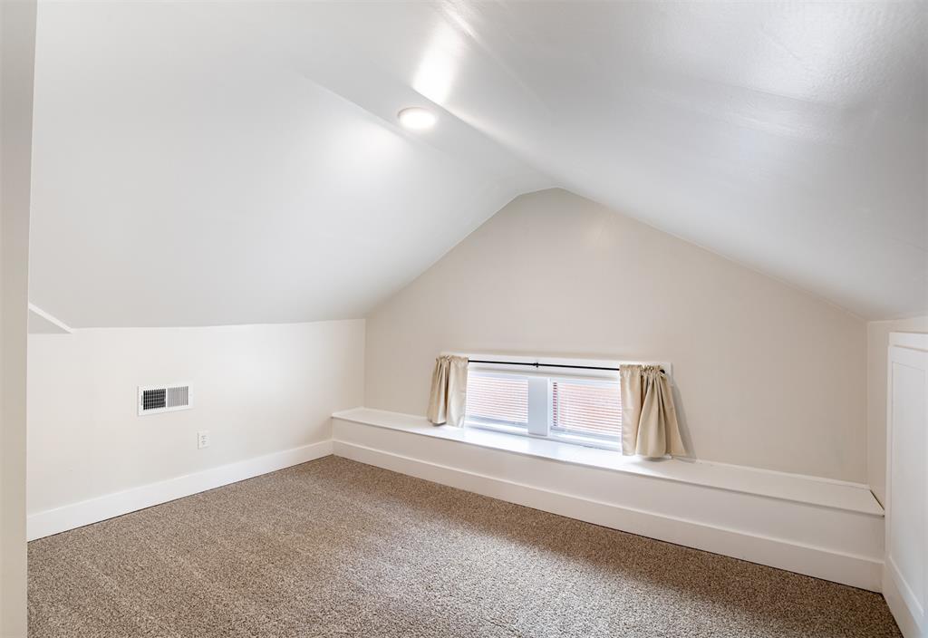 Winnetka Heights - Residential