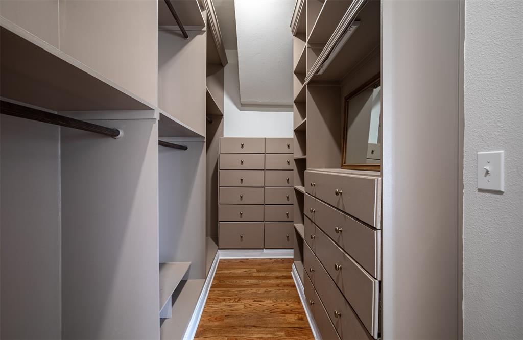 Winnetka Heights - Residential