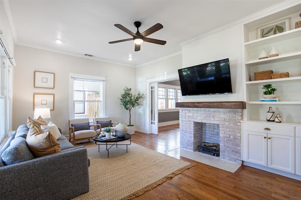 206 S Edgefield Avenue