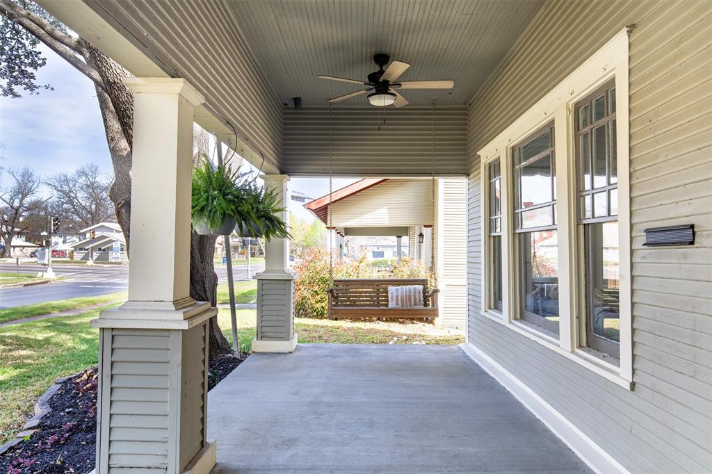 206 S Edgefield Avenue