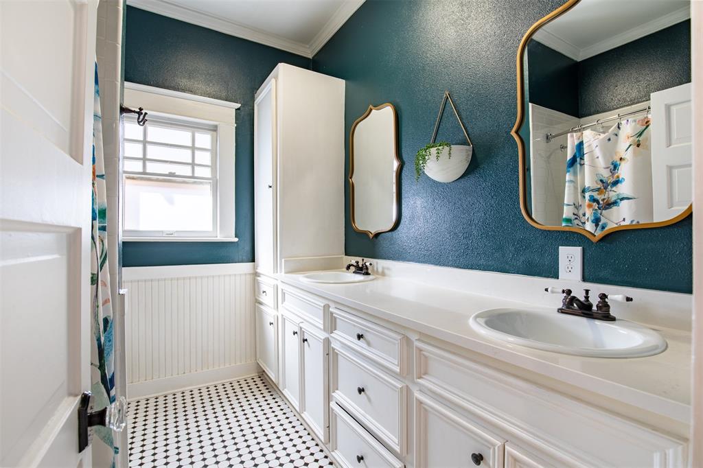 Winnetka Heights - Residential