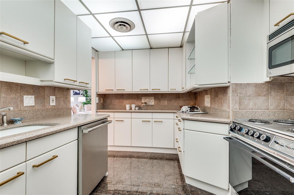 Park Towers - Residential