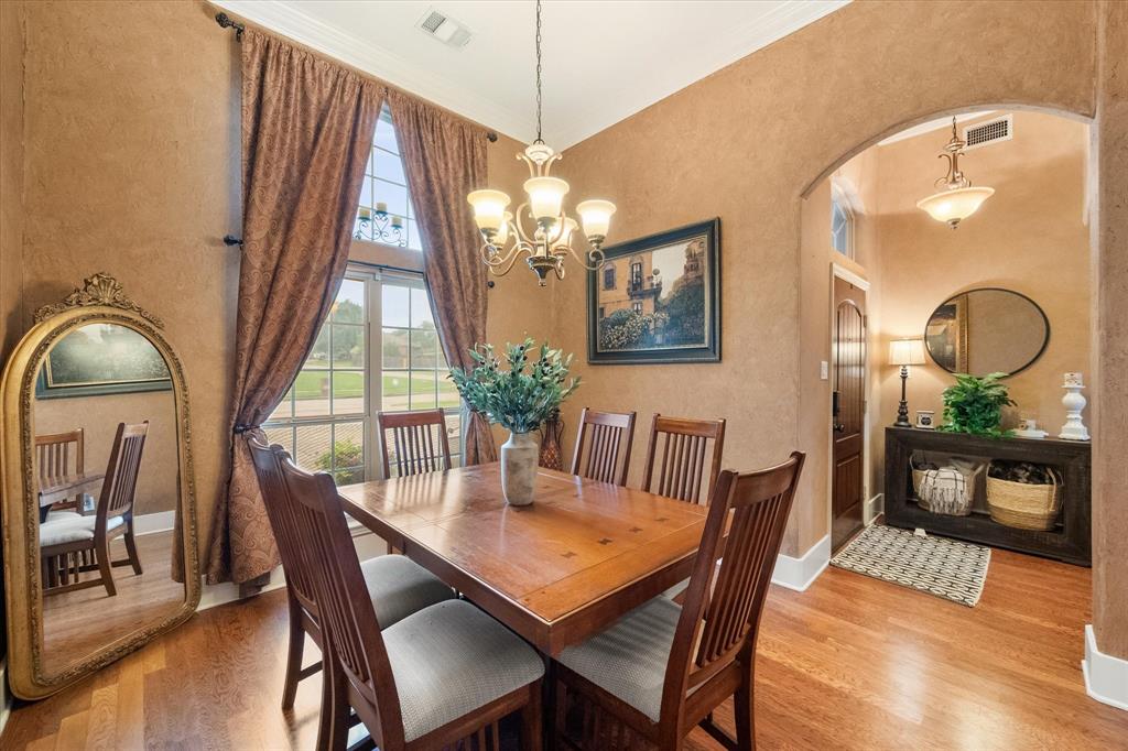 1103 Louise Lane