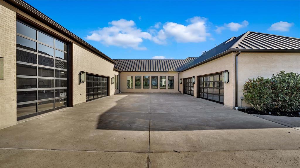 Hidden Creeks Pointe - Residential