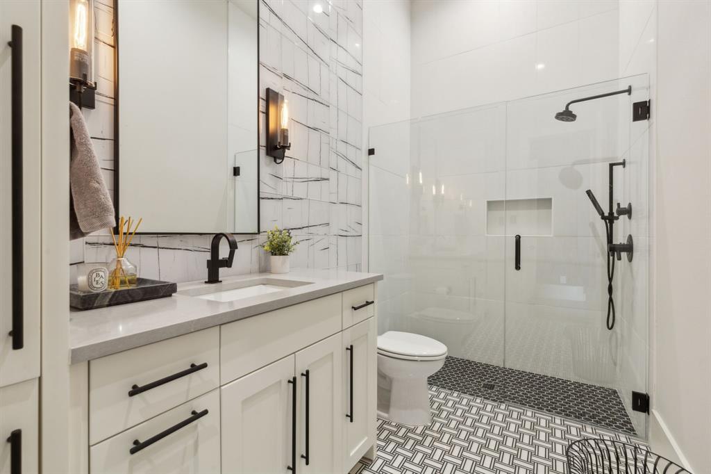 Hidden Creeks Pointe - Residential