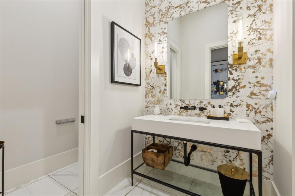 Hidden Creeks Pointe - Residential