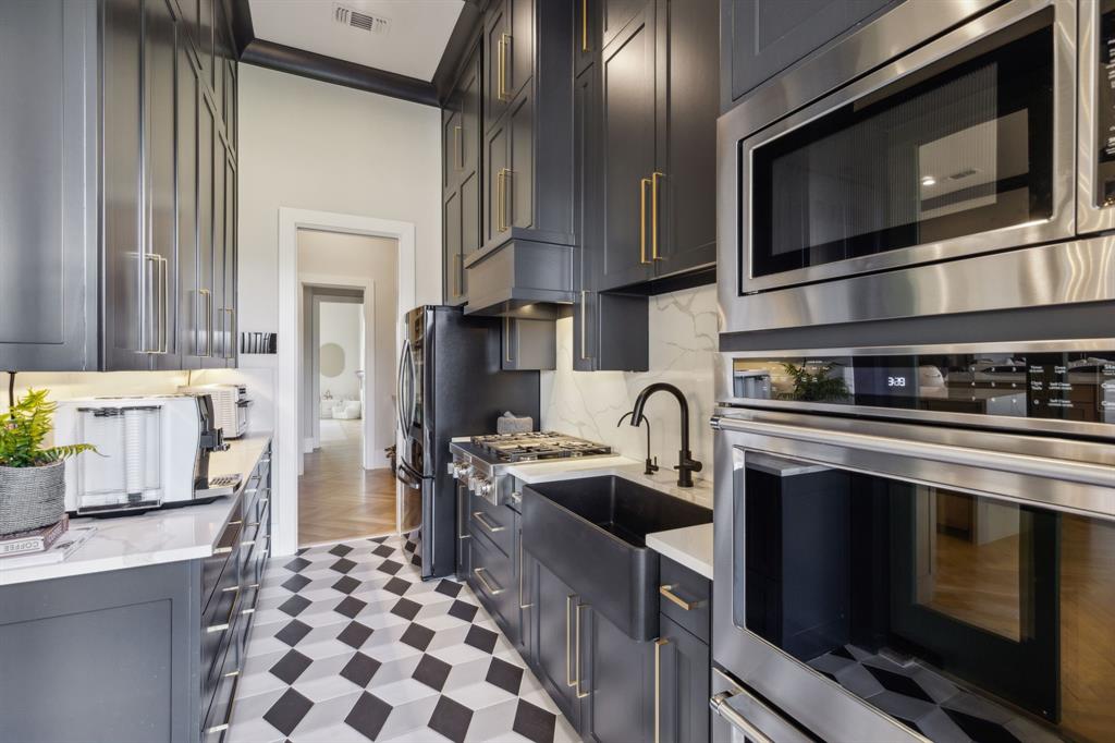 Hidden Creeks Pointe - Residential