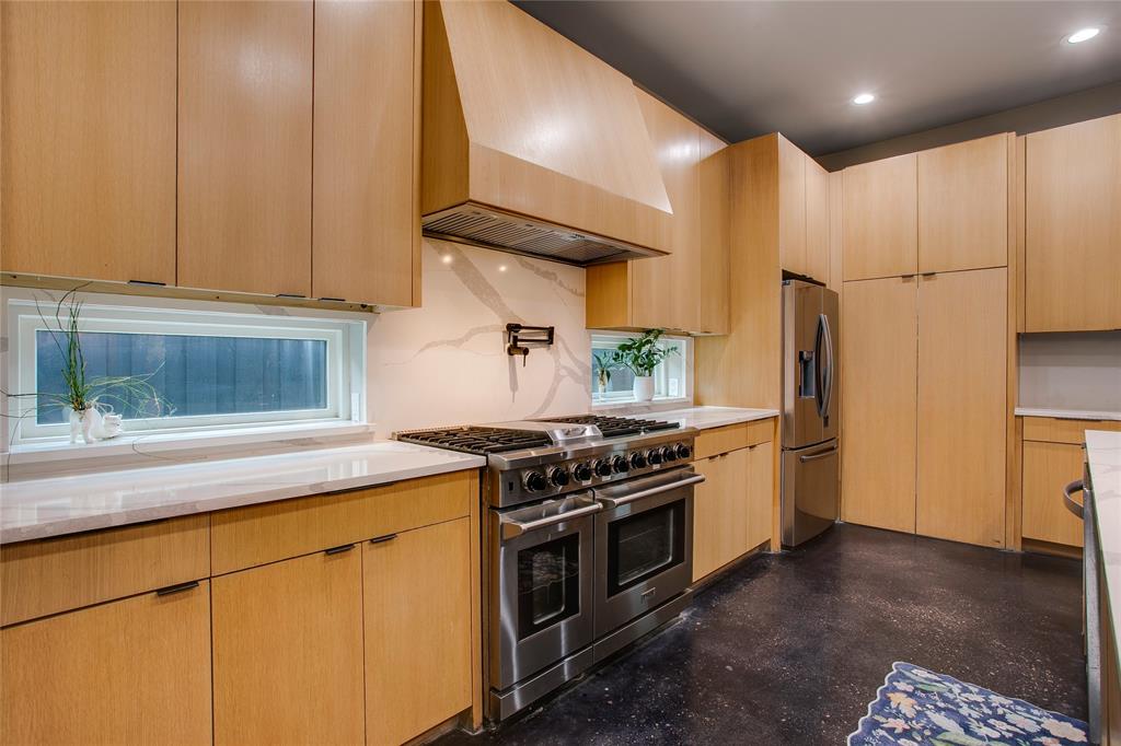 8926 Groveland Drive
