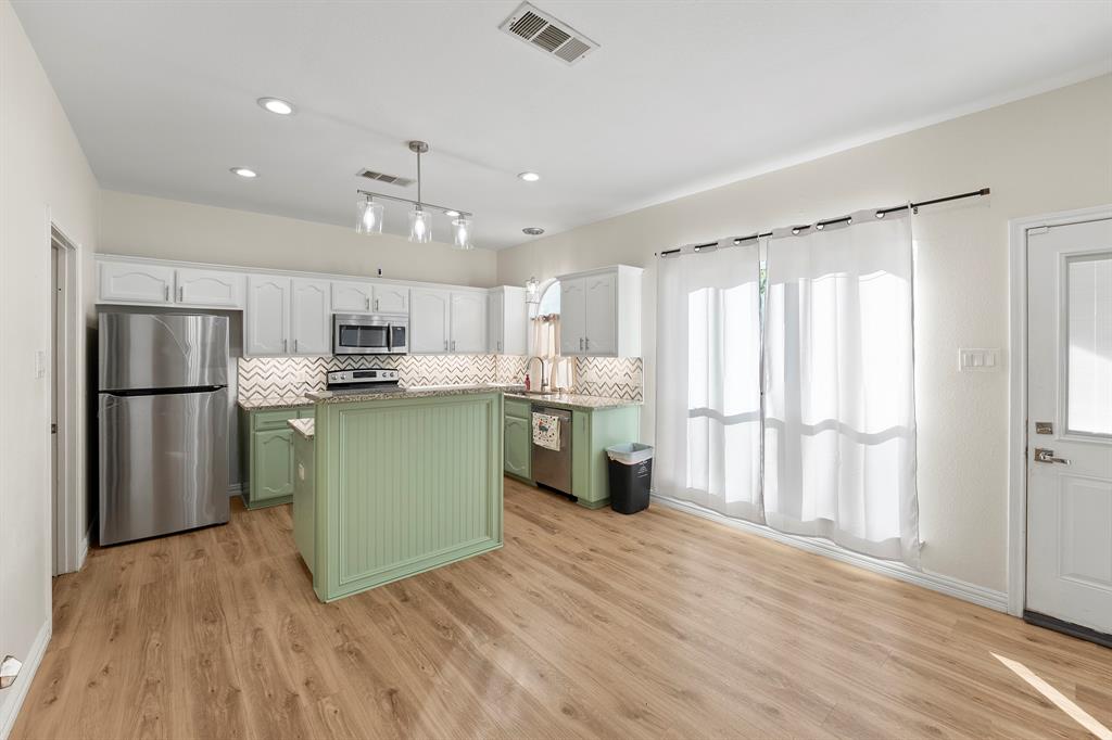 5921 Ash Flat Drive