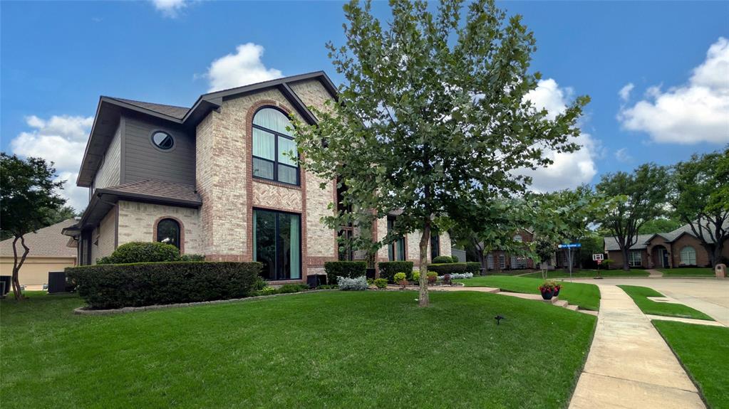 1902 Spring Meadow Lane