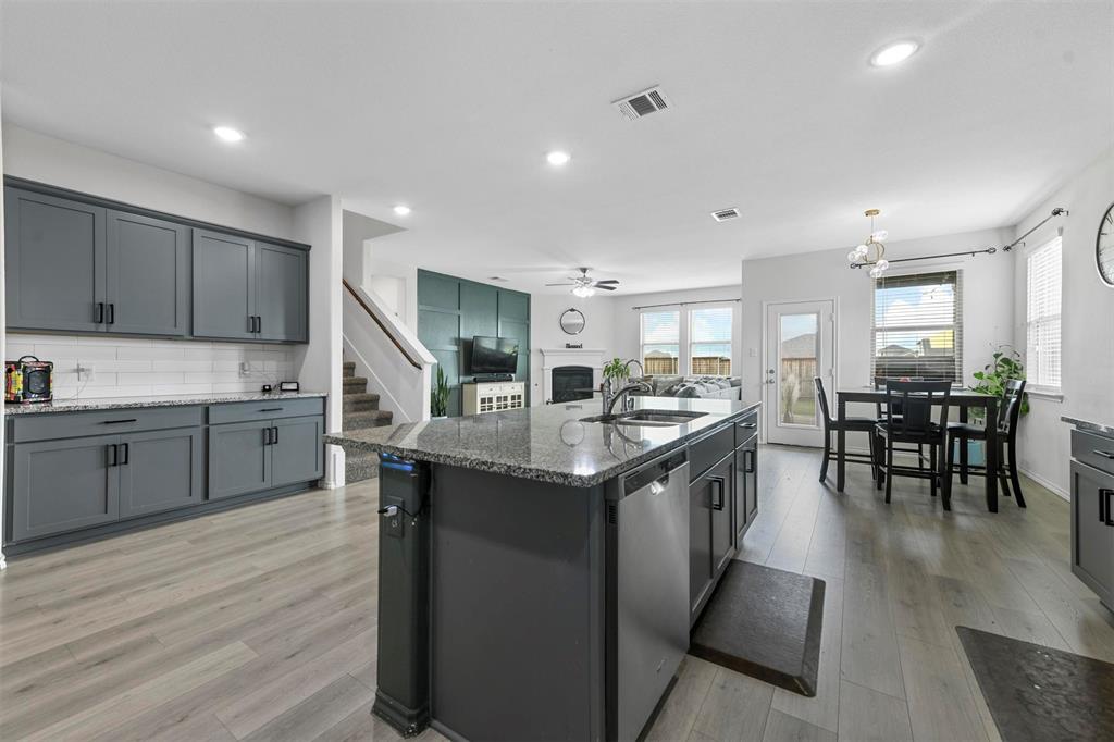 6313 Tudor Place