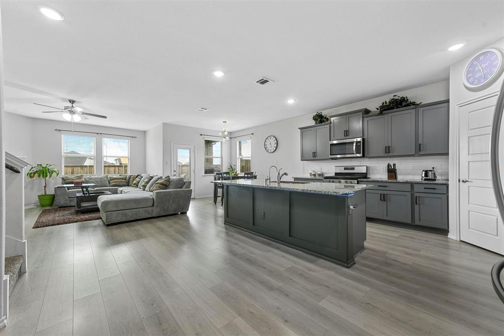 6313 Tudor Place