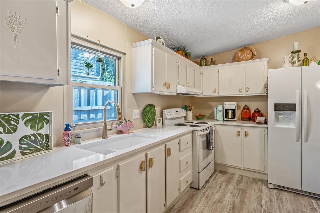 Lakeway Harbor - Residential