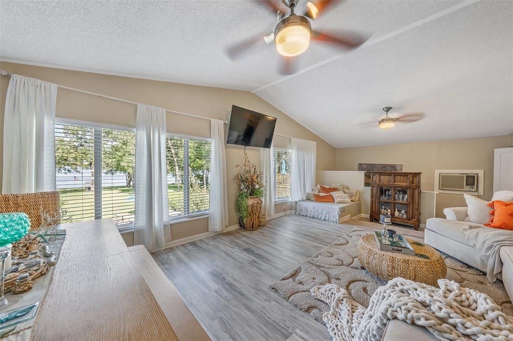 Lakeway Harbor - Residential