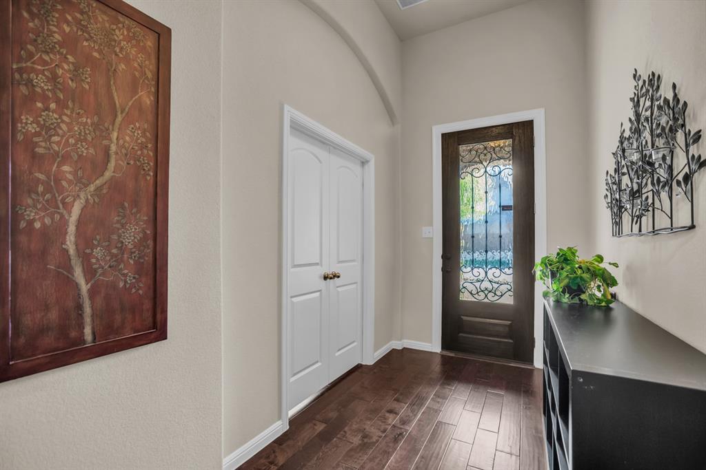 4005 Hawthorne Drive