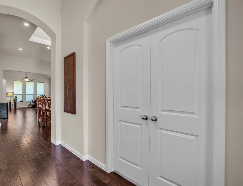 4005 Hawthorne Drive