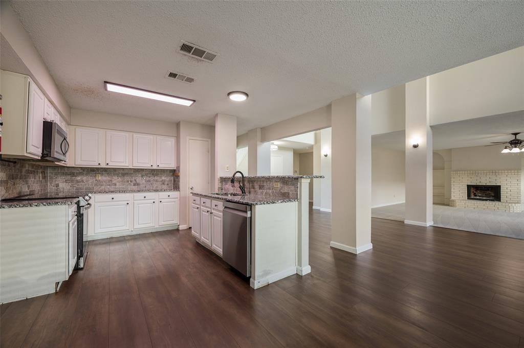 3510 Meadowview Drive