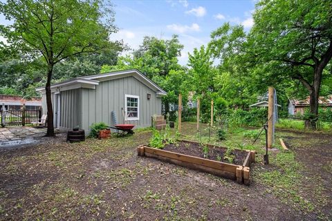 A home in Corsicana