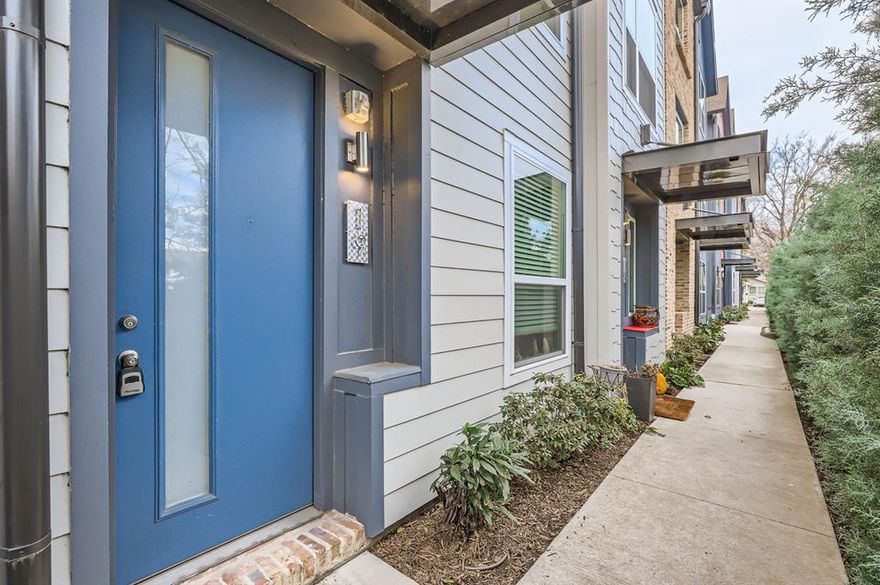 *Base rent reflects one month free, amortized over a 12-month lease term.
Discover your dream home at 301 E Lamar St. #19.

Step into modern elegance with this one-of-a-kind 3-story residence, offering the perfect blend of style, comfort, and convenience. Designed with sleek luxury vinyl plank flooring throughout and updated finishes, this home exudes sophistication from top to bottom. The open-concept layout is ideal for modern living, while ceiling fans in all bedrooms and the living room provide year-round comfort.

The chef’s kitchen is a showstopper, featuring stainless steel appliances and plenty of storage. Retreat to the large master bathroom, designed for relaxation with ample space and contemporary touches. Walk-in closets ensure you have all the storage you need, while the included refrigerator, washer, and dryer add unbeatable convenience.

Prime Location! Nestled just minutes from Downtown McKinney, you’ll have easy access to boutique shopping, local eateries, and vibrant entertainment. Plus, this home is located in a top-rated school district, making it a fantastic choice for any lifestyle.

Additional features include a private 1-car garage, a pet-friendly policy, and Smart Home Access for seamless modern living.

This isn’t just a home—it’s a lifestyle upgrade! Apply today and experience a living space that truly stands out from the rest. Don't miss your chance to call this extraordinary home yours!

Pest Control Fee of $28.50, Smart Home Access fee of $50 charged monthly and $125 monthly utility fee (includes water, sewer and trash).