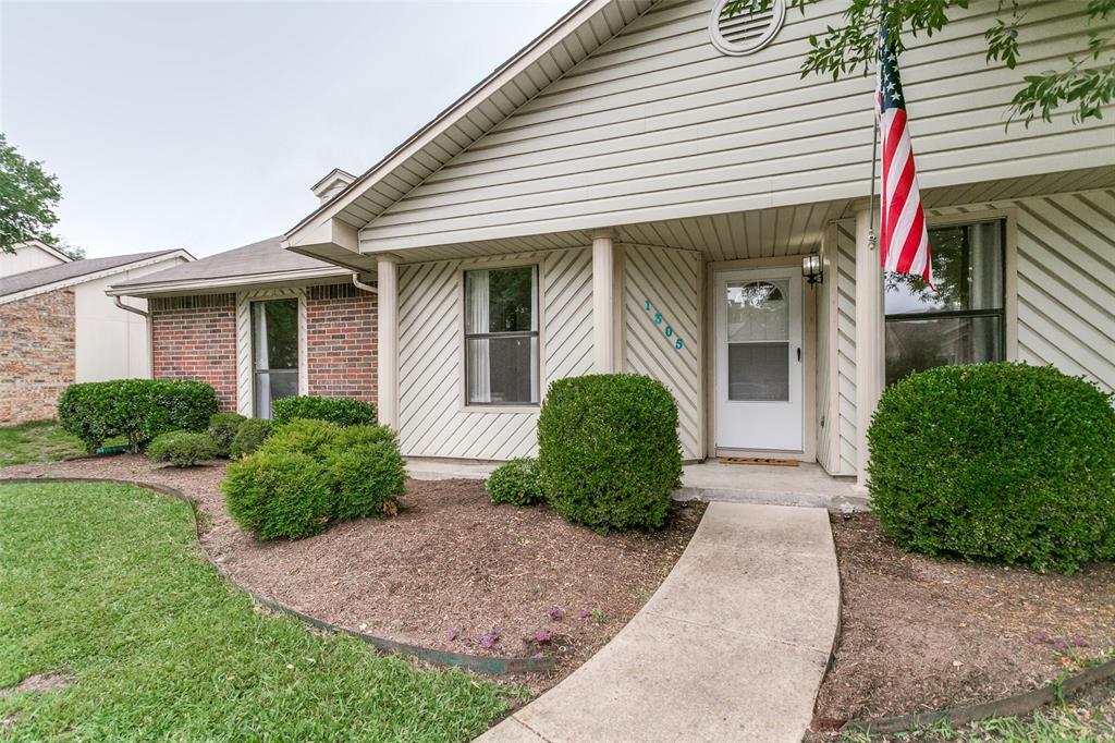 1305 Thoreau Lane