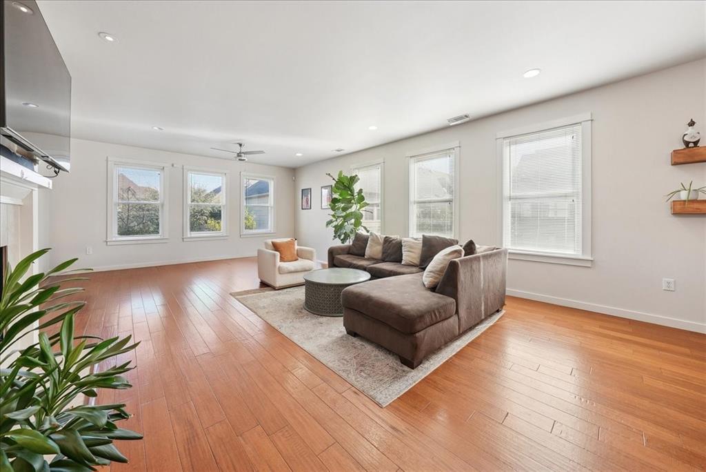 Uptown Thomas Condo Bldg 3 - Residential Lease