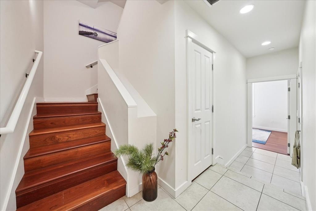 Uptown Thomas Condo Bldg 3 - Residential Lease