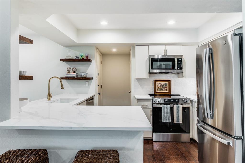 Danbury Condo Bldg D - Residential