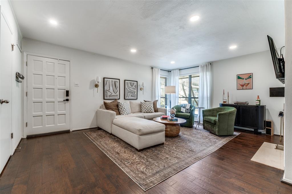 6020 Birchbrook Drive 210