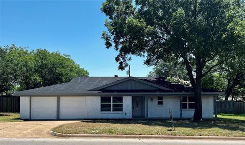 1432 Hurstview Drive Hurst TX 76053
