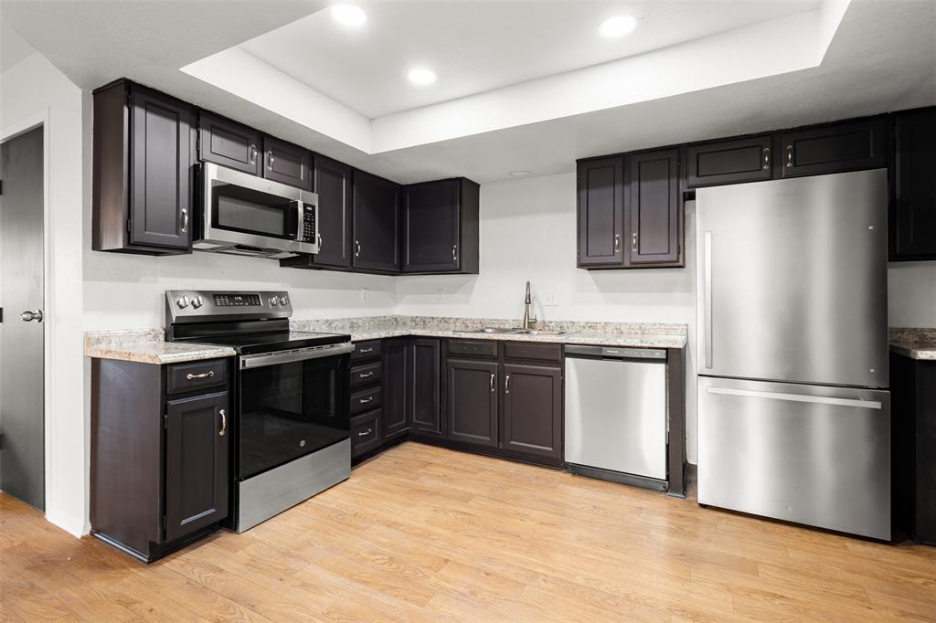 Shady Brook Twnhs Add - Residential Lease