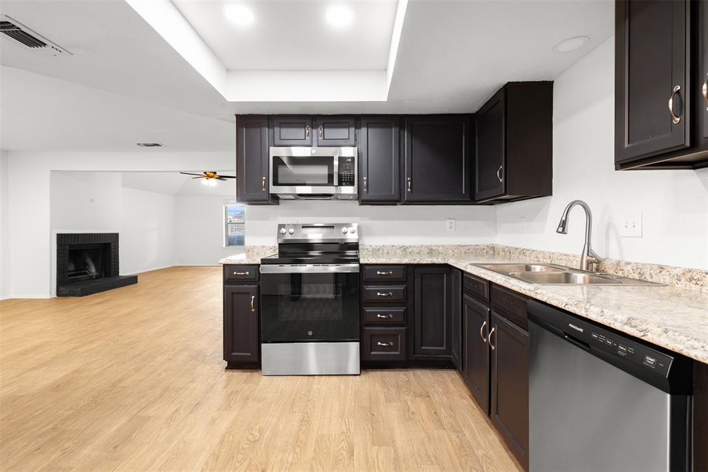 Shady Brook Twnhs Add - Residential Lease