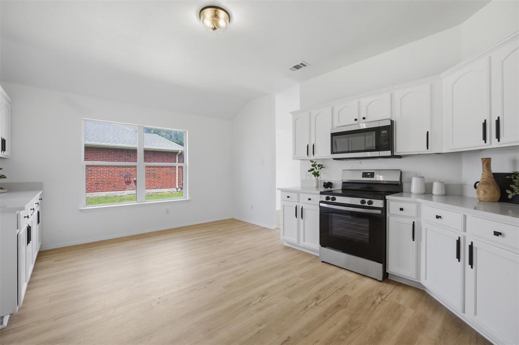 1951 Harvester Drive