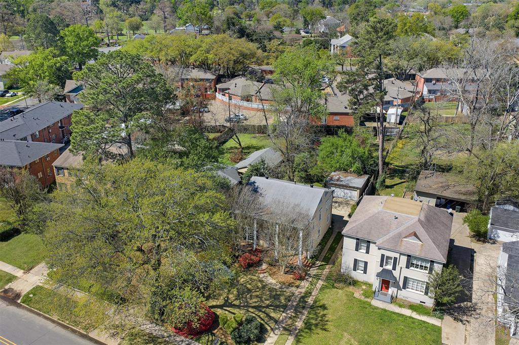 3842 Creswell Avenue