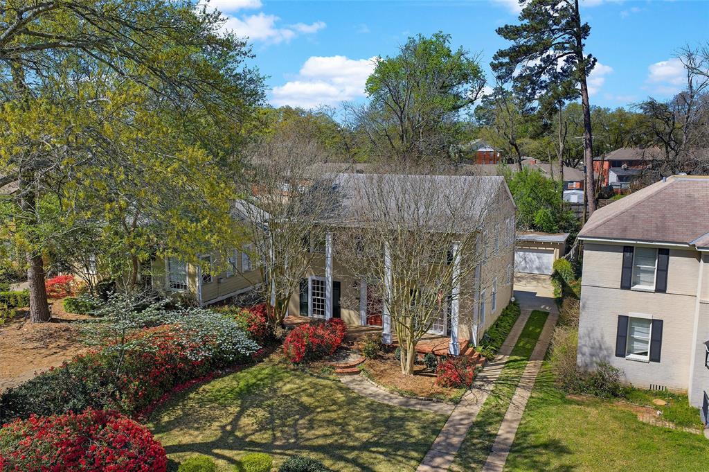 3842 Creswell Avenue