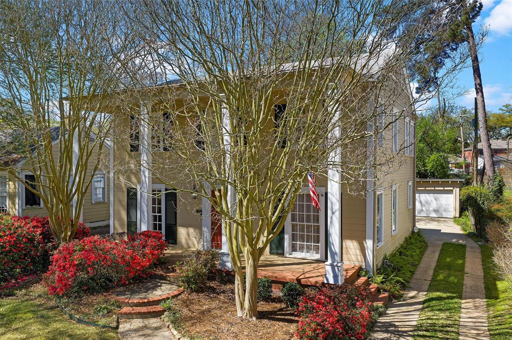 3842 Creswell Avenue