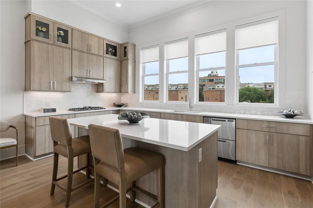 2401 Canton Street 1003