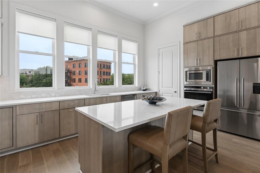 2401 Canton Street 1003