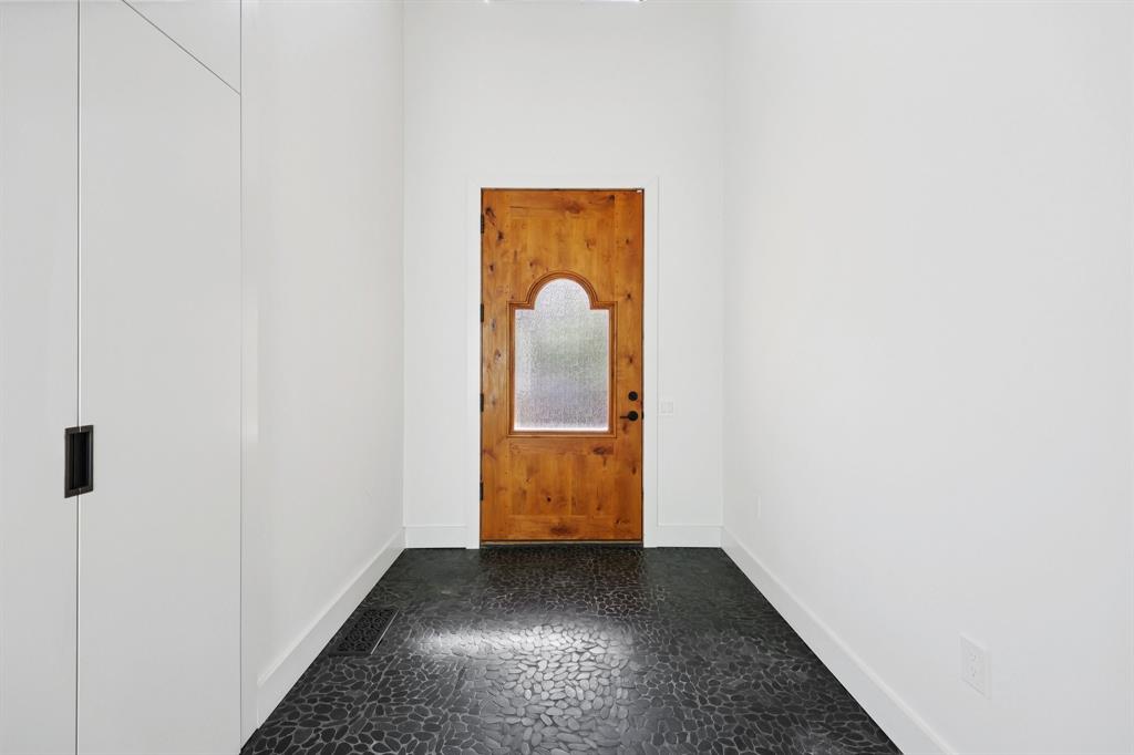 8635 San Leandro Drive