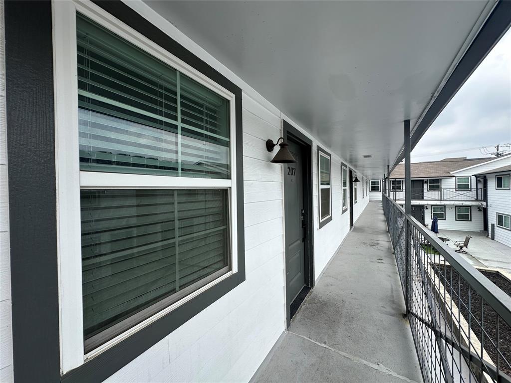 4633 Fairmount Street 207