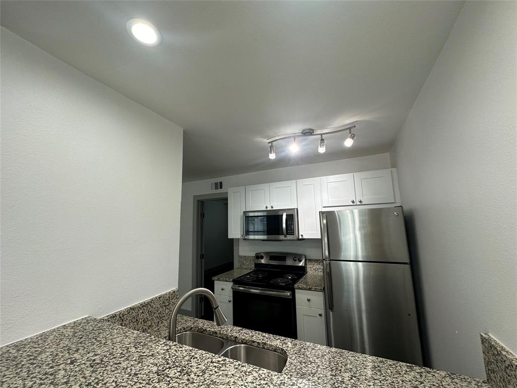 Boxtree Condo - Residential