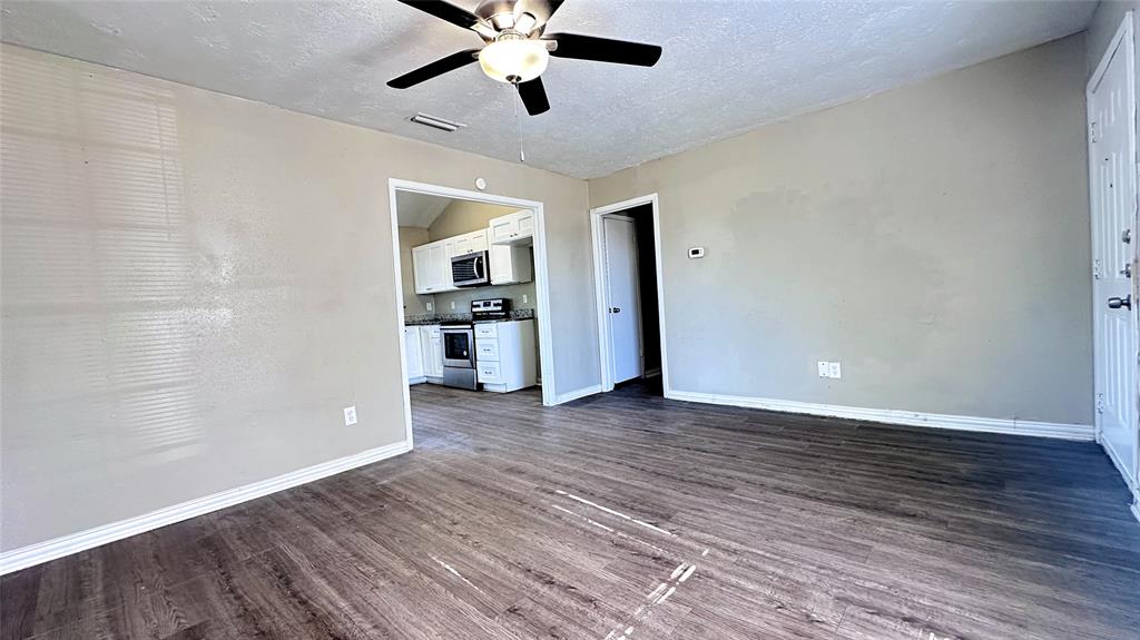 Skyline 04 - Residential Lease