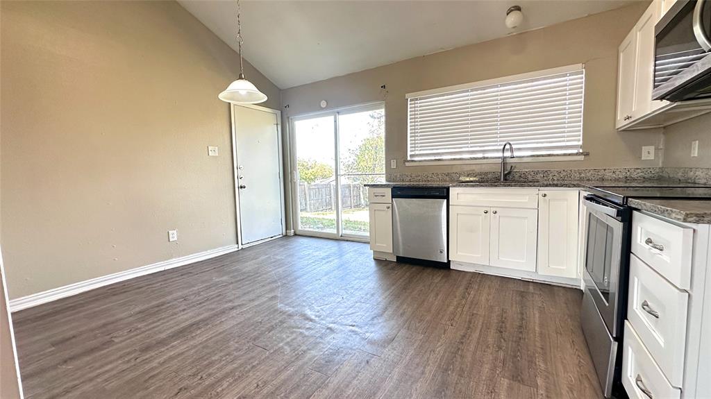 Skyline 04 - Residential Lease