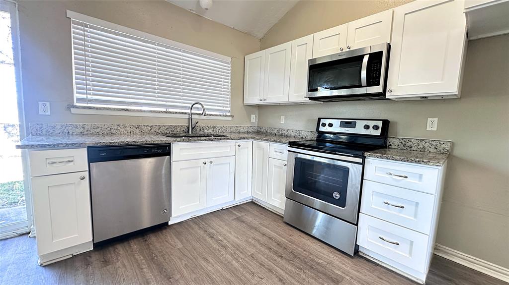 Skyline 04 - Residential Lease