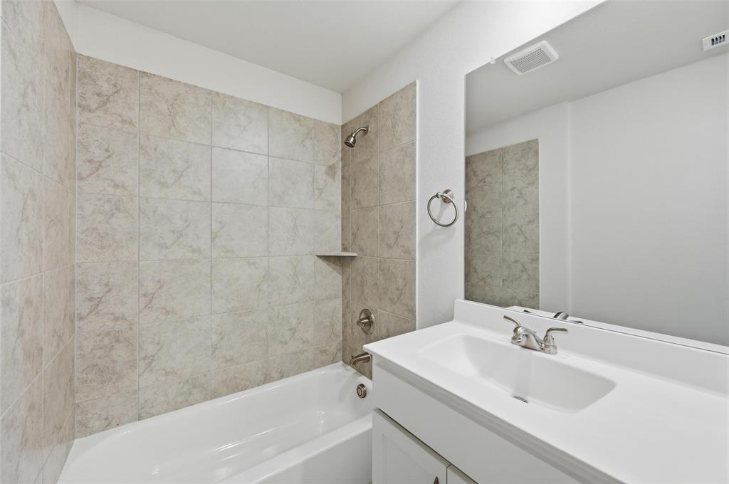 The Retreat at North Grv Ph 1 - Residential Lease